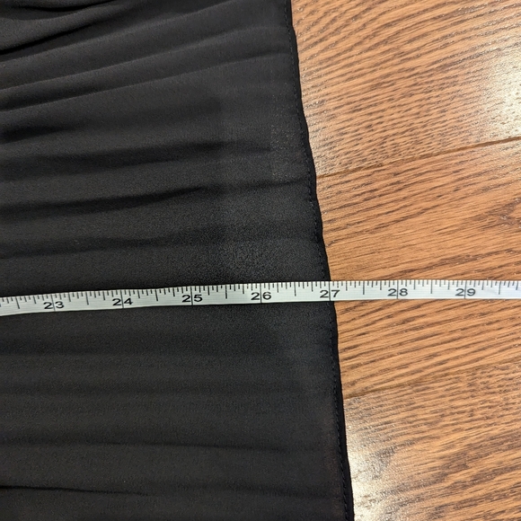 SOLD---Vince Camuto Blouse Long Sleeve Black Pleated Accordion lightweight XL - Picture 7 of 8